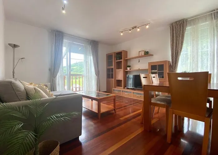 Familiar Close To Cabarceno Apartment